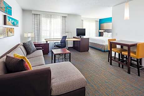 King Studio with Sofa Bed