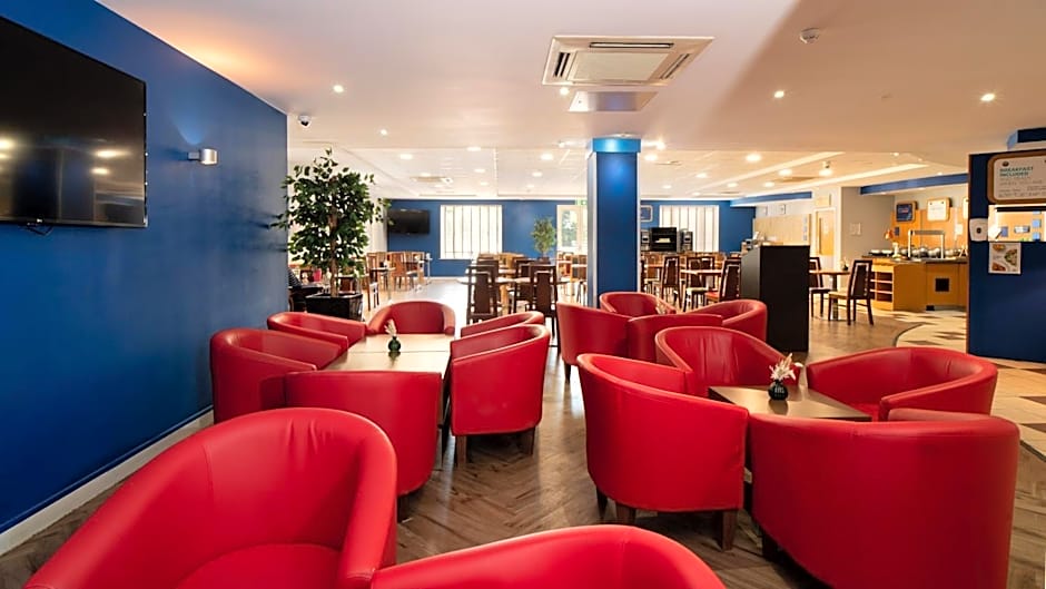 Holiday Inn Express Poole By IHG