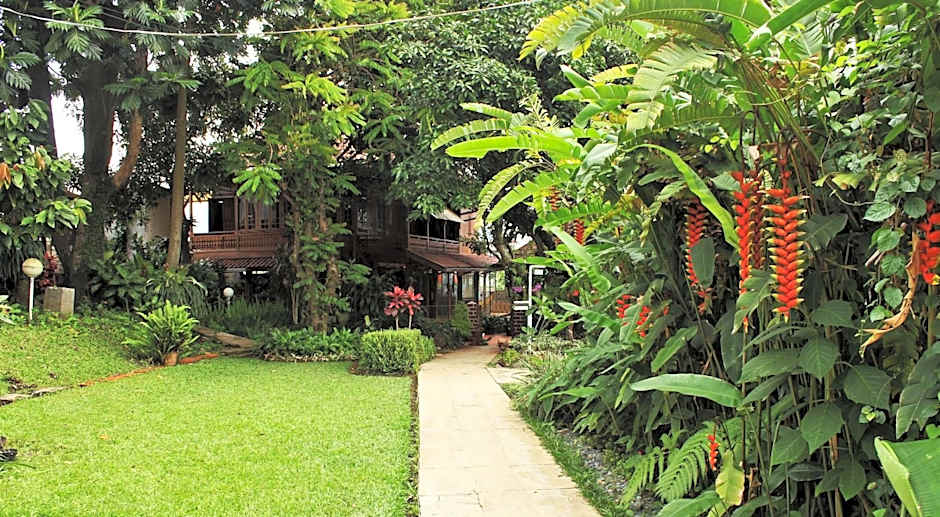 RedDoorz Hostel @ Dago 2