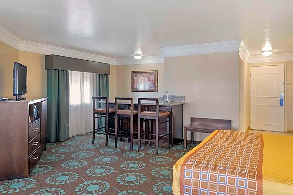 Best Western Liberty Inn