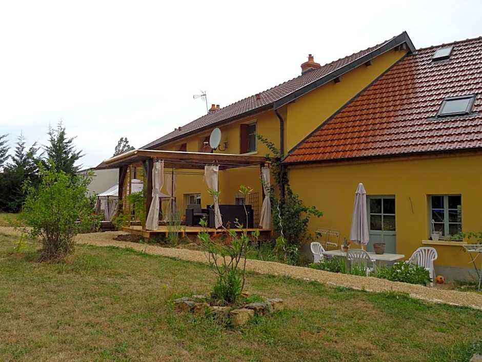 Datcha Bourguignonne, Chambres & Gîte
