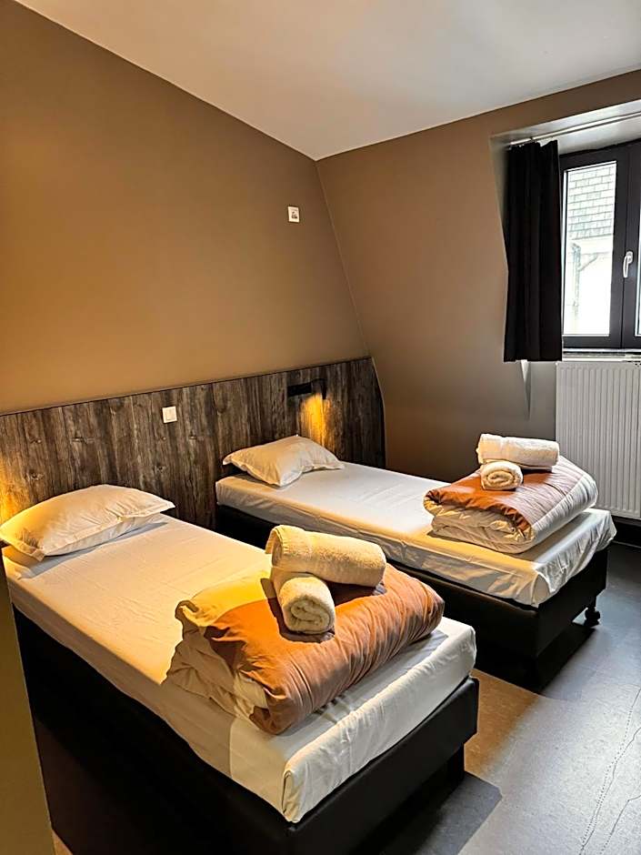 Brxxl 5 City Centre Hostel