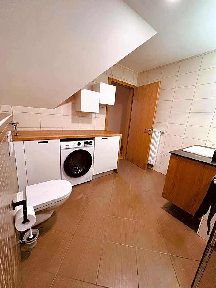 Na Vasi restavracija in prenočišča