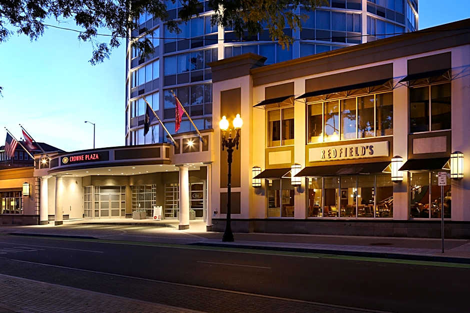 Crowne Plaza Syracuse