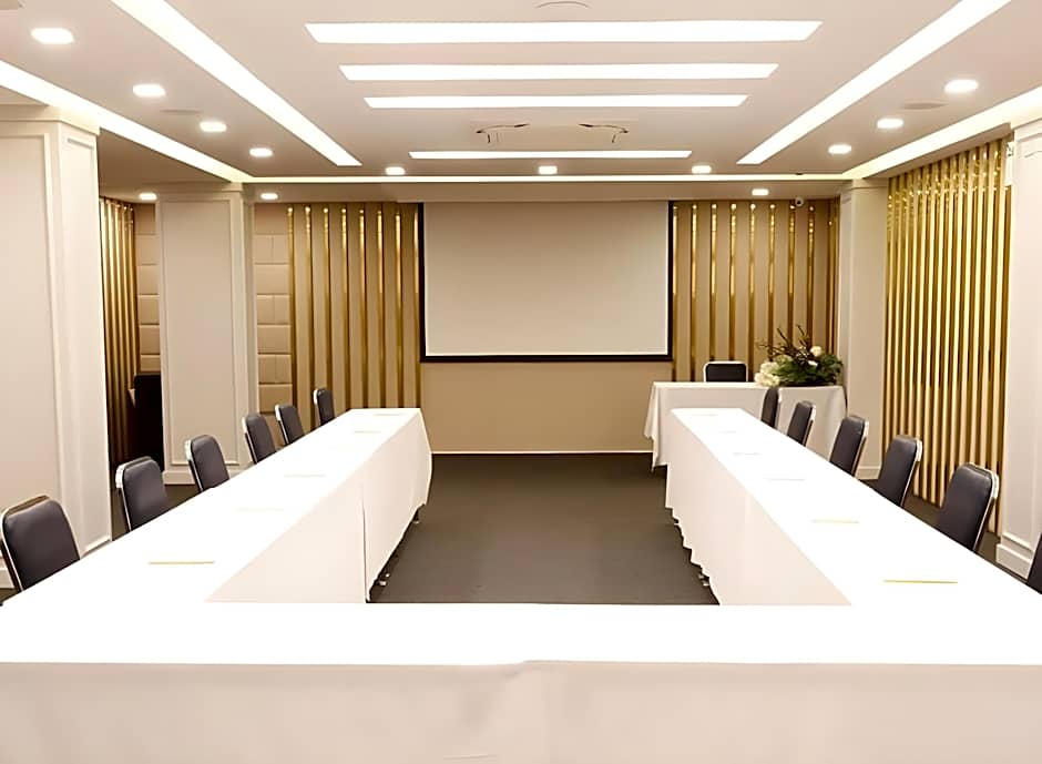 Sann Hotel