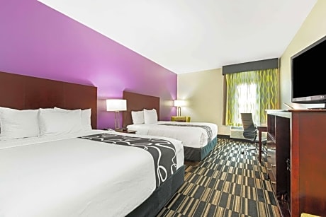 Deluxe Queen Room with Two Queen Beds