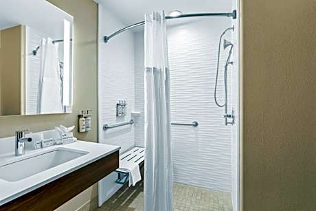 Standard King Room with Accessible Tub - Mobility Access