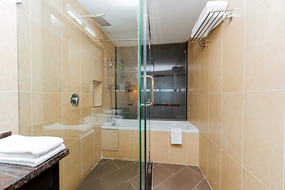 Acacia Premier Hotel