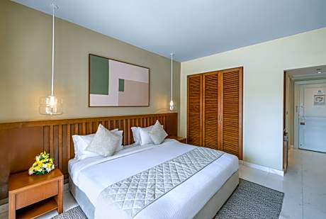 Sifawy Room King Bed