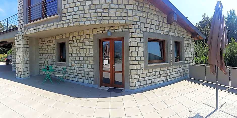 Vela di Soleville camere con e senza vista lago con ristorante & pizzeria