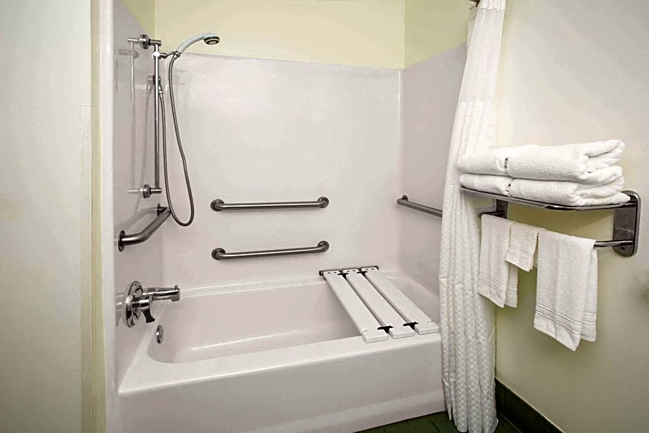 Microtel Inn & Suites By Wyndham Tifton