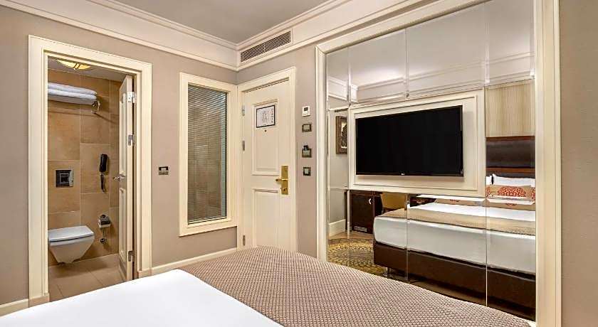 Titanic Comfort Sisli