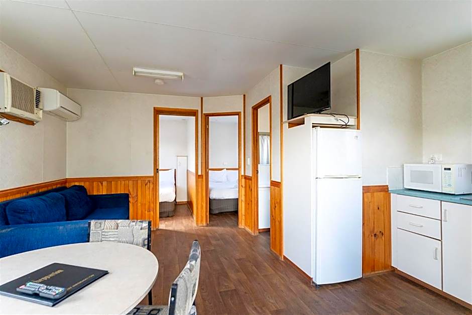 Riverside Cabin Park