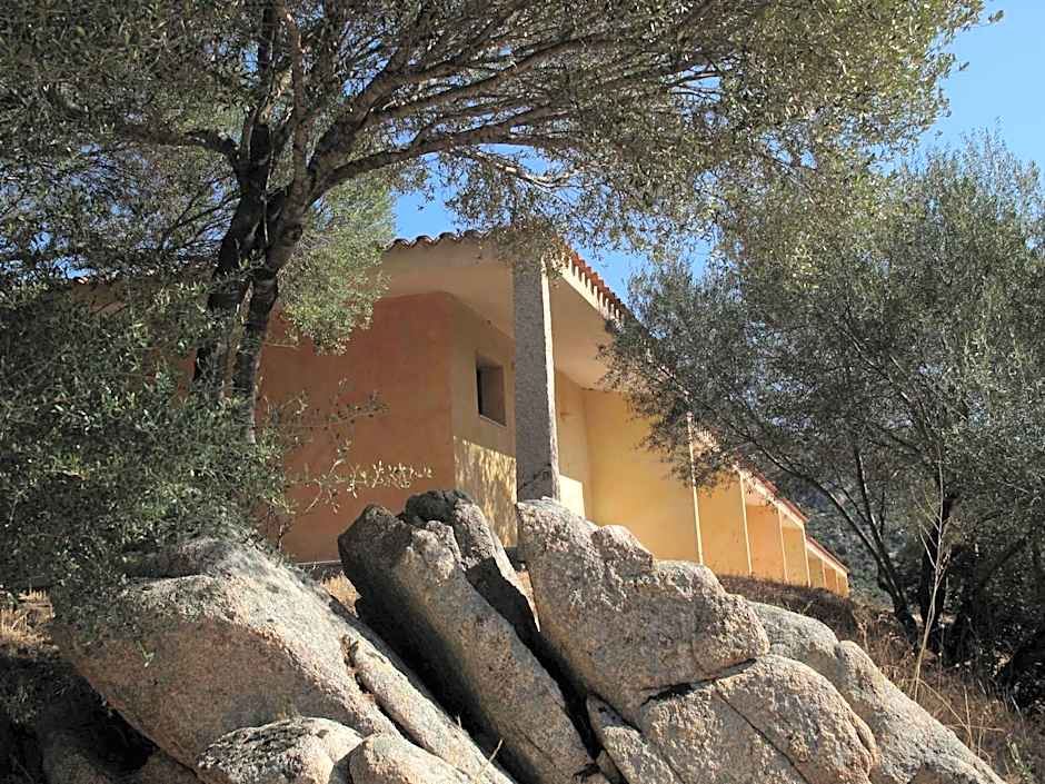 Hotel Turismo Rurale Montitundu