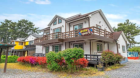 Taean Mongsanpo and the Sea Pension