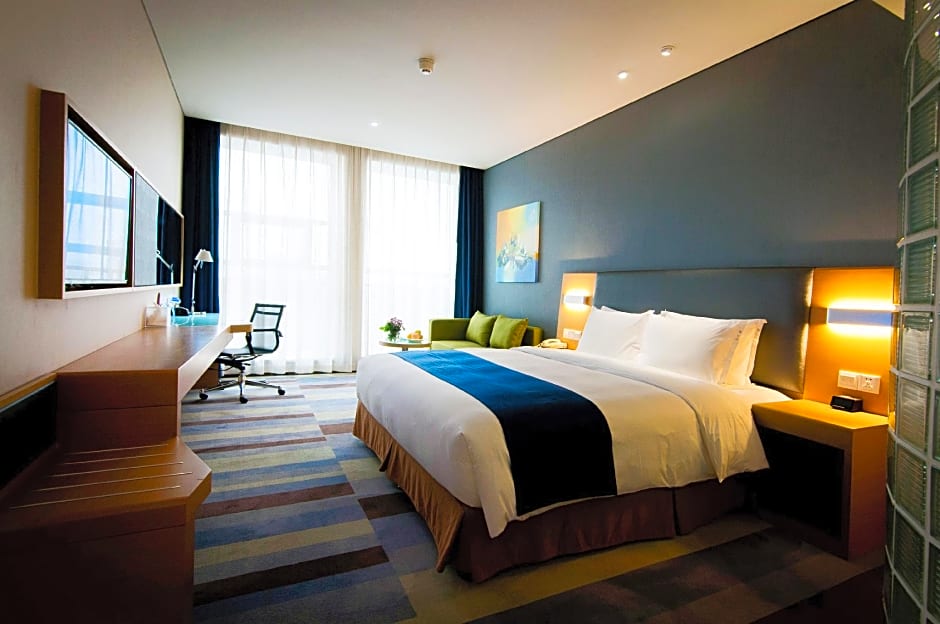 Holiday Inn Express Leshan City Square By IHG