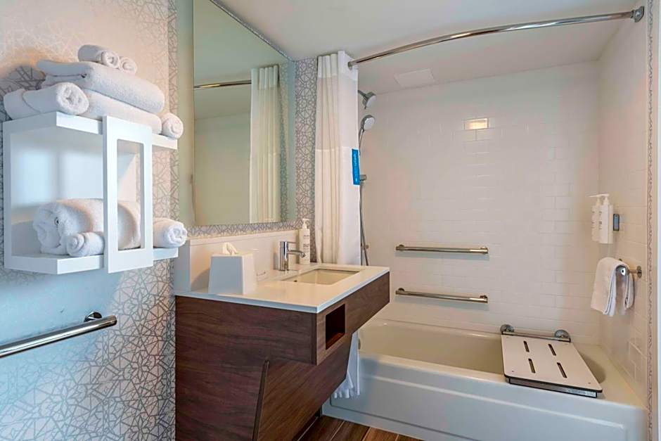 Hampton Inn Manchester Downtown