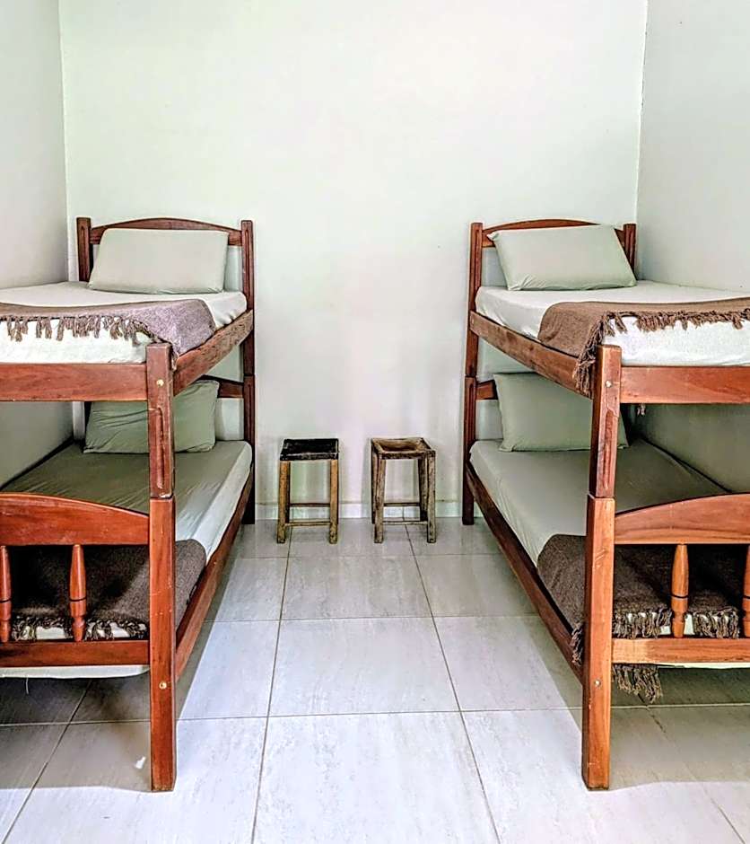 Casa das Irmãs - Só Mulheres - Women Only