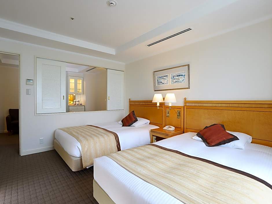 Photo 1 of 14 of Junior Suite