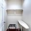 OYO Townhouse Clute Lake Jackson
