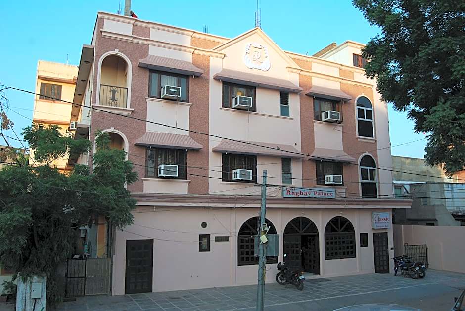 Hotel Raghav Palace