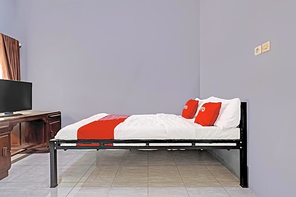 OYO Life 91592 Aaliya Guest House Syariah