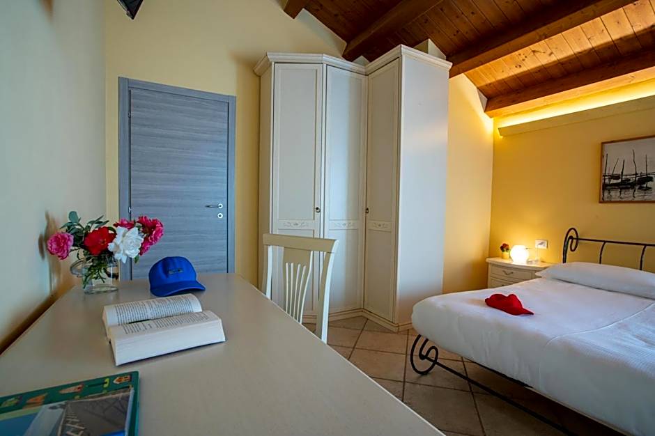 Hotel Caneo