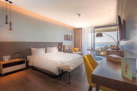 Family Room with Sea View