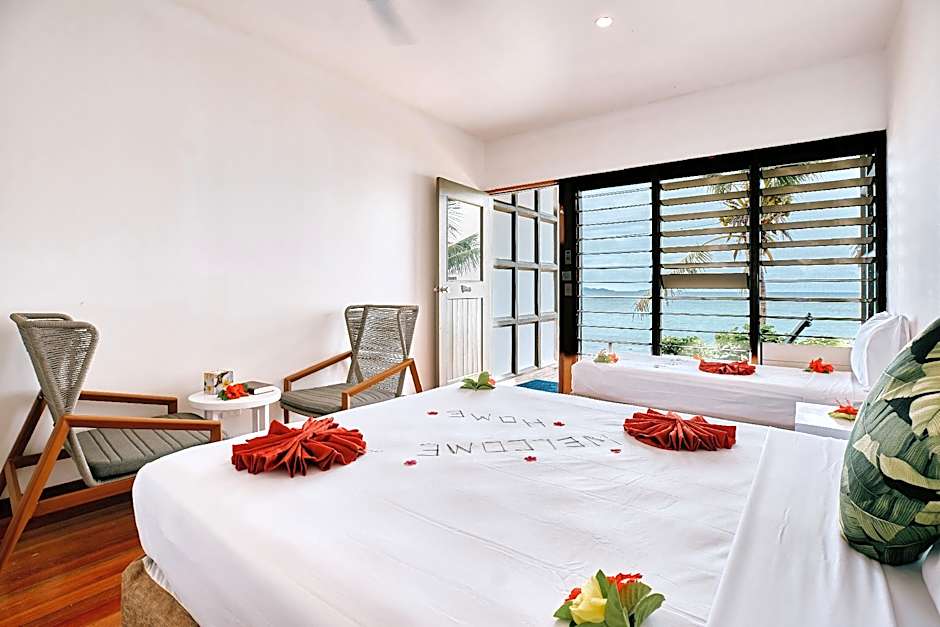 Photo 1 of 4 of 2 Beds, Beachfront