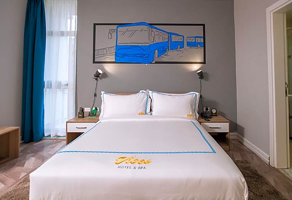 Vibes Hotel and Spa