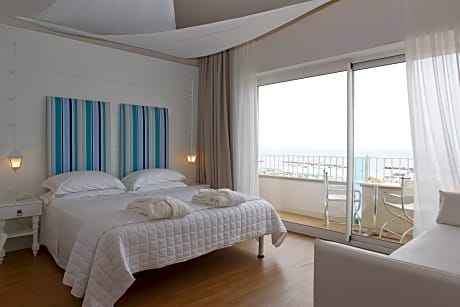 junior suite sea front