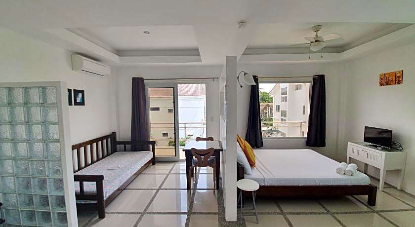 Clubboracay Apartelle