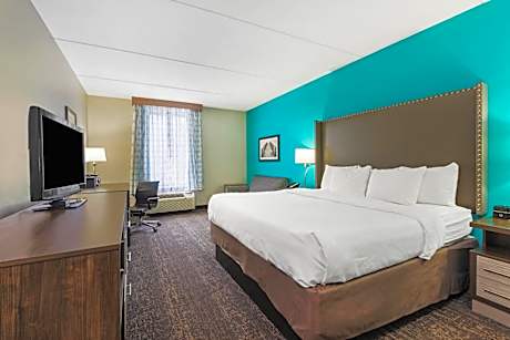 Executive King Room with Sofa Bed
