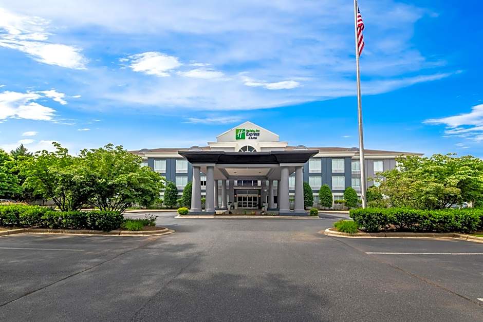 Holiday Inn Express & Suites Sylva - Western Carolina Area By IHG