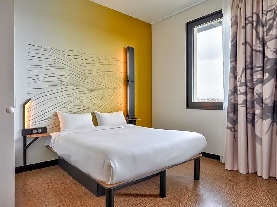B&B HOTEL Paris Porte d'Orléans