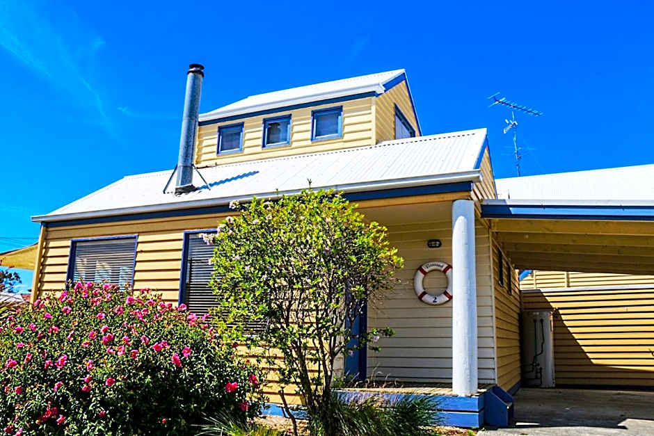 Rayville Boat Houses