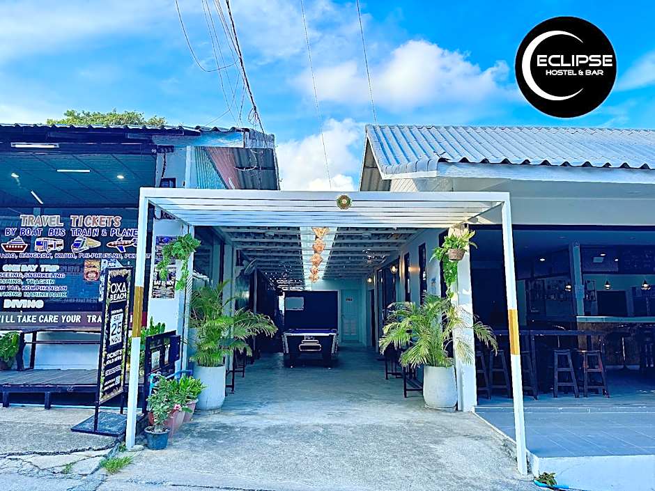 Eclipse Hostel and Bar