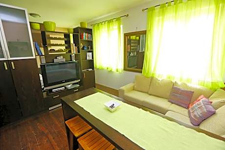One-Bedroom Apartment - 7 Don Ive Prodana