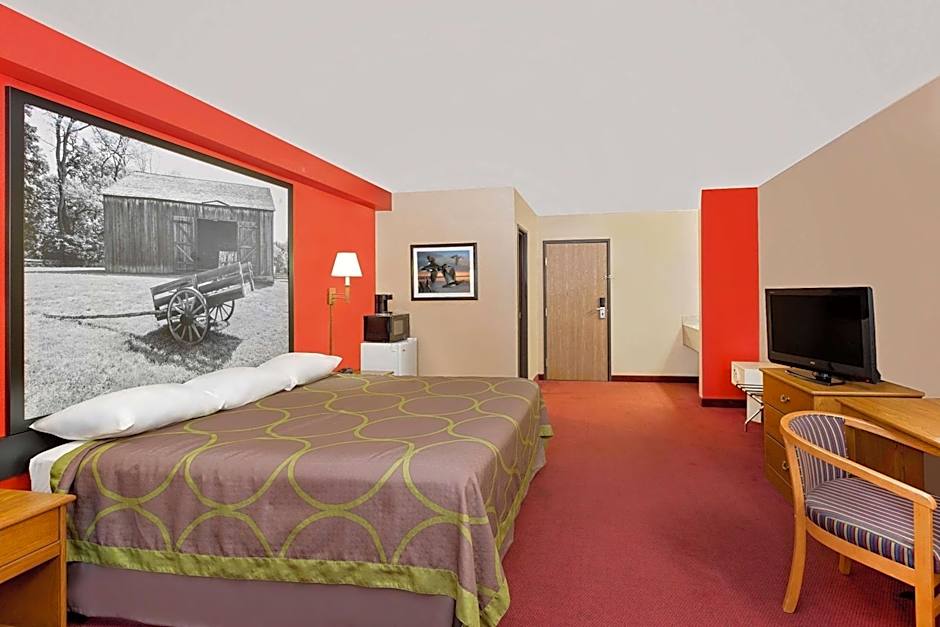 Super 8 by Wyndham Mound City