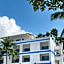 Shiri Hotel