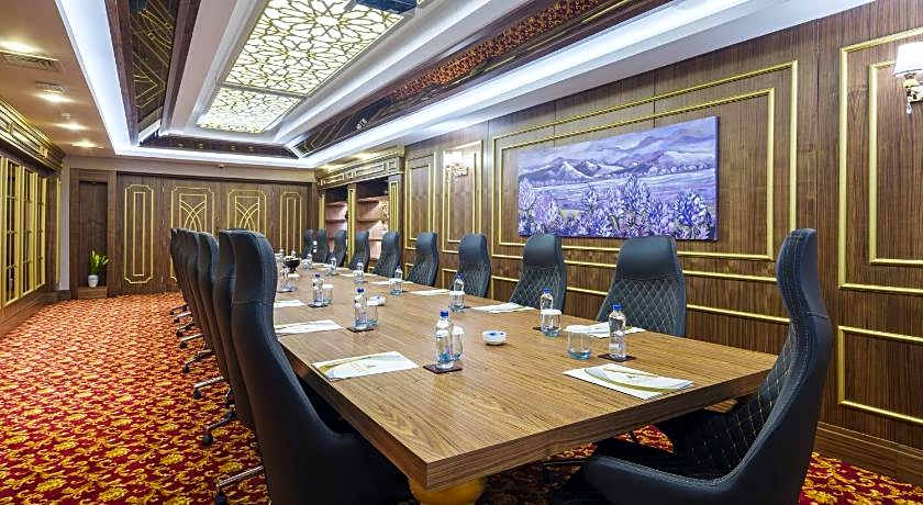 Elysium Green Suites