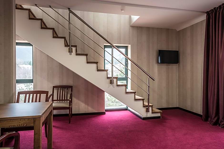 Kopala Tskneti Hotel