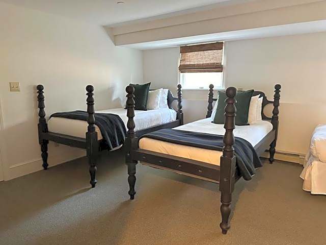 OneSixtyFive, The Inn on Park Row