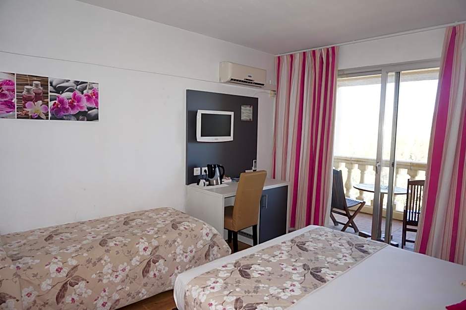 Logis Hotel Le Col De L'ange