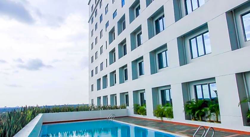 Crystal Crown Hotel Harbour View Port Klang