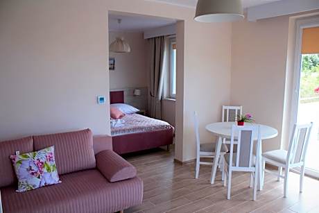 Apartment with Garden View