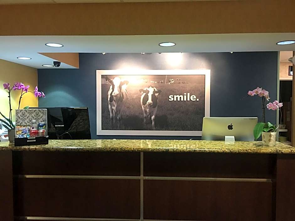 Baymont Inn and Suites by Wyndham The Woodlands