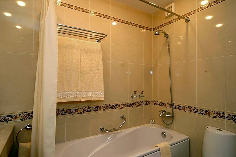 Grand Hotel London