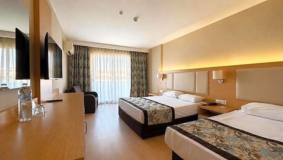 Blue Wave Suite Hotel