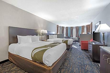 2 Queen Beds, Suite, Nonsmoking